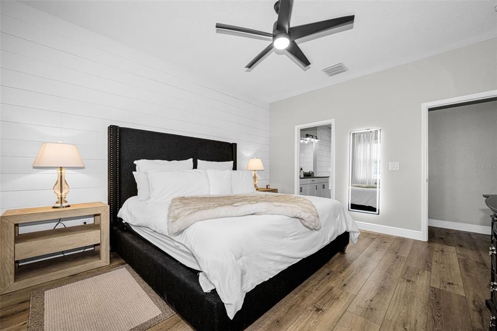 Active With Contract: $515,000 (4 beds, 2 baths, 1864 Square Feet)