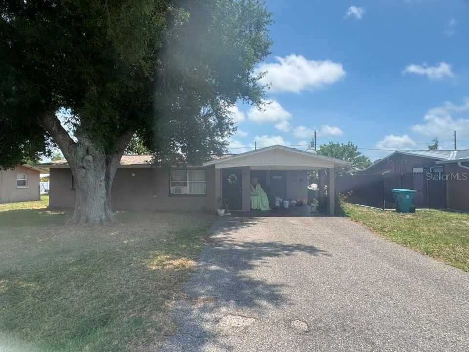 For Sale: $130,000 (2 beds, 1 baths, 960 Square Feet)