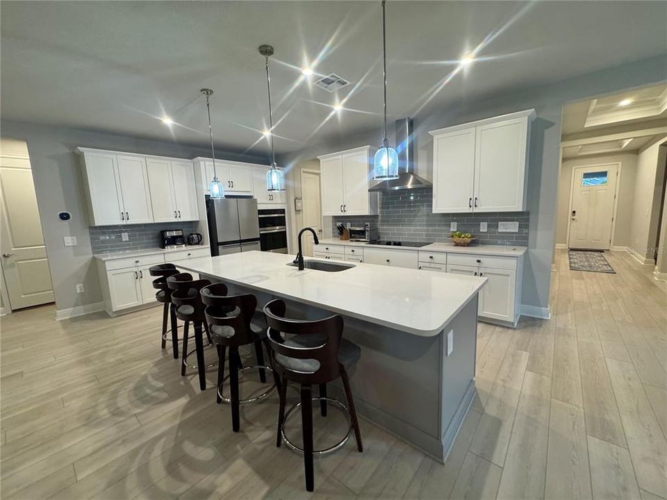 For Sale: $779,000 (4 beds, 3 baths, 2576 Square Feet)