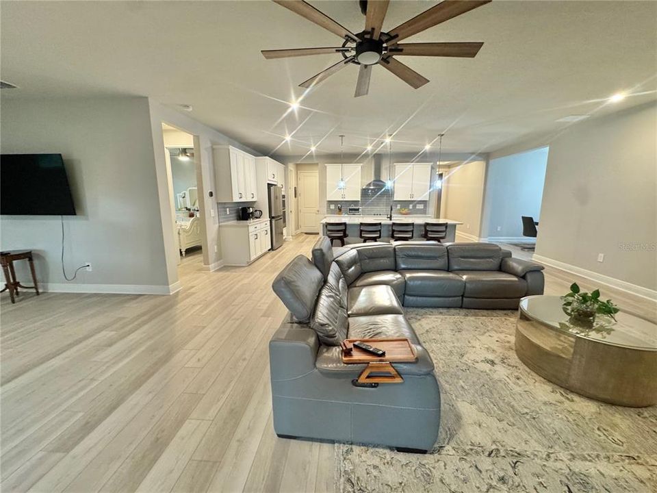 For Sale: $779,000 (4 beds, 3 baths, 2576 Square Feet)