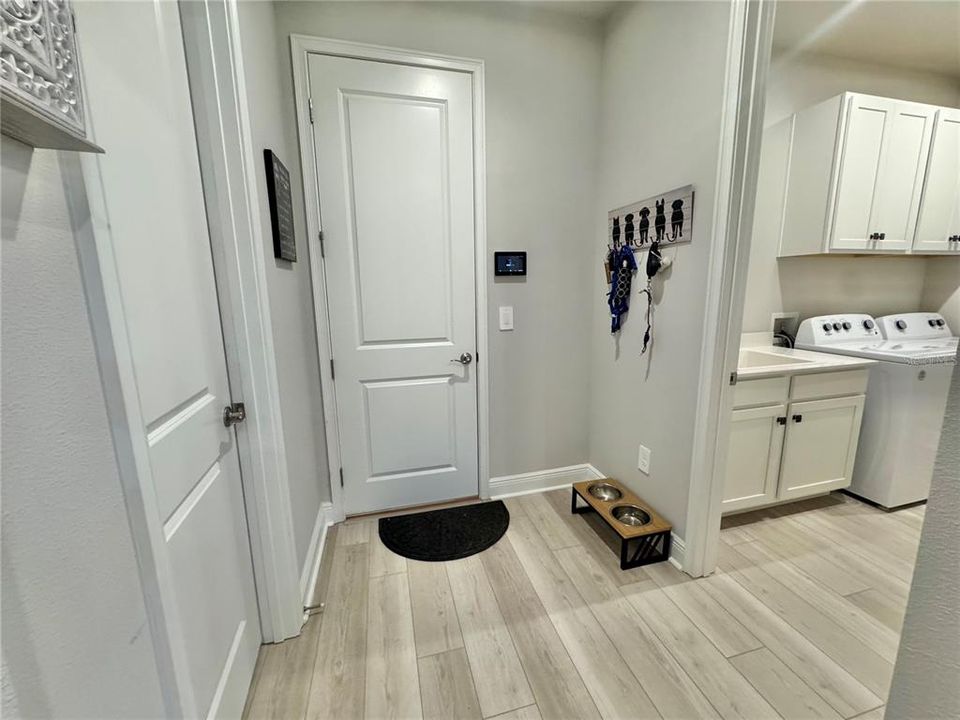 For Sale: $779,000 (4 beds, 3 baths, 2576 Square Feet)