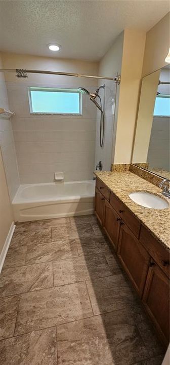На продажу: $299,500 (3 спален, 2 ванн, 1508 Квадратных фут)