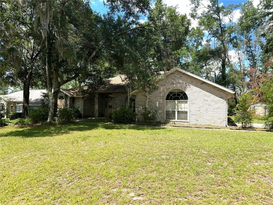 For Sale: $359,000 (3 beds, 2 baths, 2240 Square Feet)