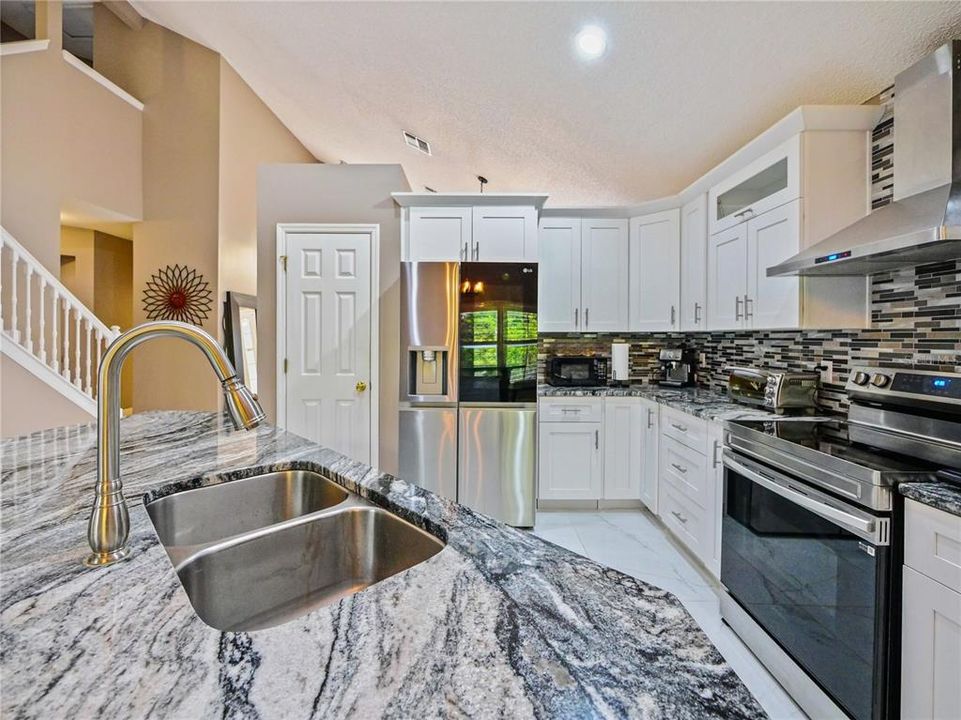 For Sale: $469,900 (4 beds, 2 baths, 2281 Square Feet)