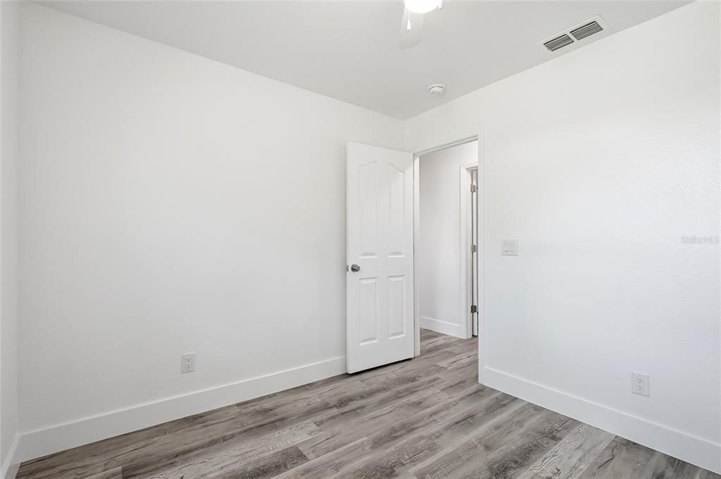 For Sale: $249,900 (3 beds, 2 baths, 1164 Square Feet)