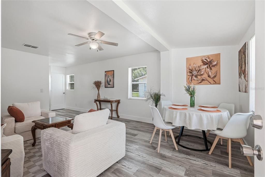For Sale: $249,900 (3 beds, 2 baths, 1164 Square Feet)