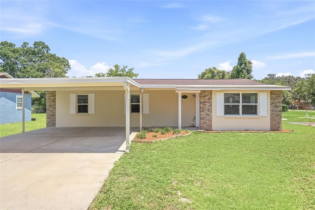 For Sale: $249,900 (3 beds, 2 baths, 1164 Square Feet)