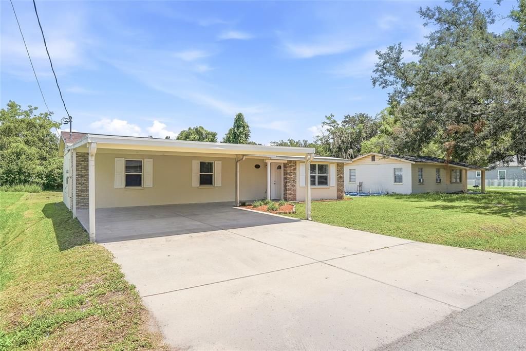 For Sale: $249,900 (3 beds, 2 baths, 1164 Square Feet)