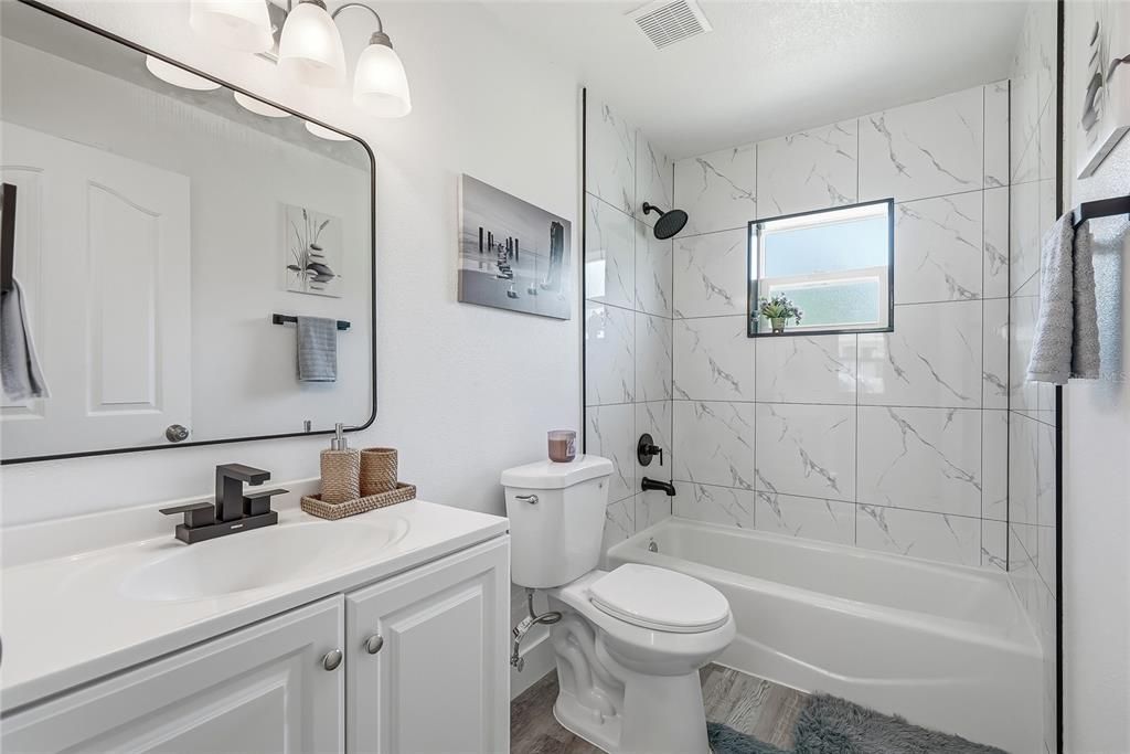 For Sale: $249,900 (3 beds, 2 baths, 1164 Square Feet)