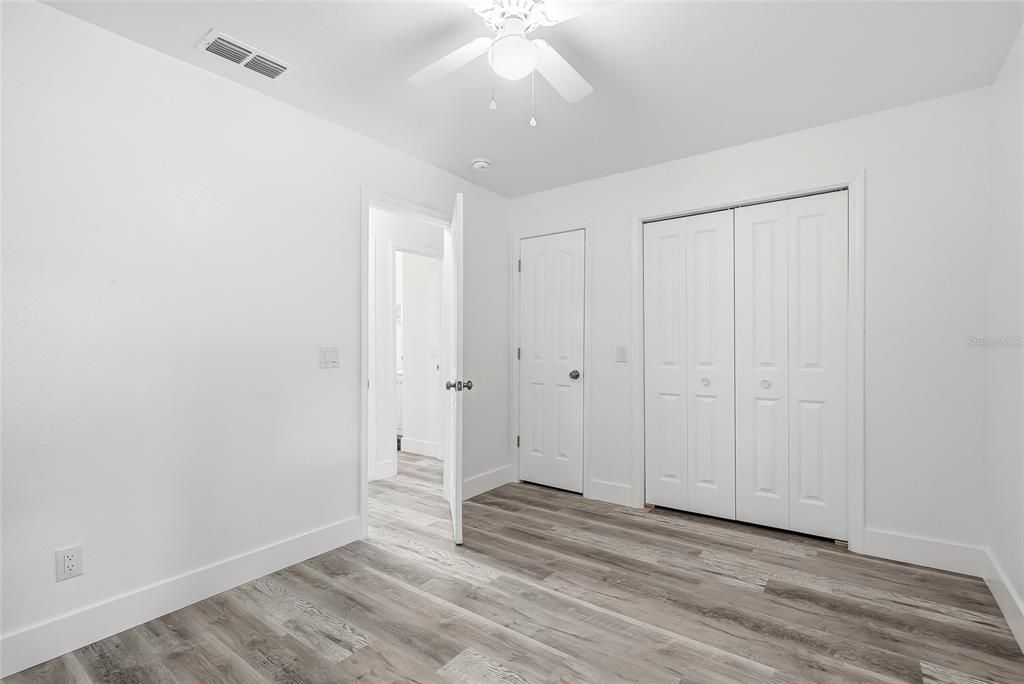 For Sale: $249,900 (3 beds, 2 baths, 1164 Square Feet)