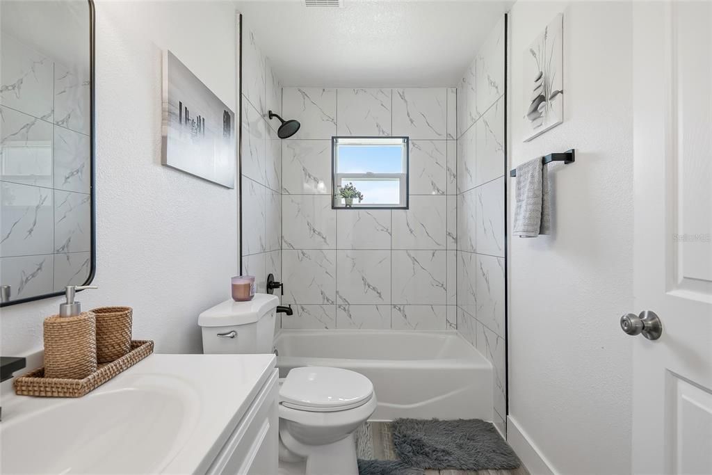For Sale: $249,900 (3 beds, 2 baths, 1164 Square Feet)
