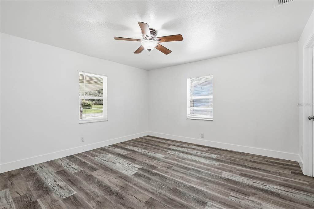 For Sale: $249,900 (3 beds, 2 baths, 1164 Square Feet)