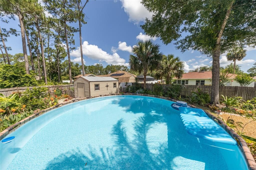 For Sale: $330,000 (3 beds, 2 baths, 1371 Square Feet)