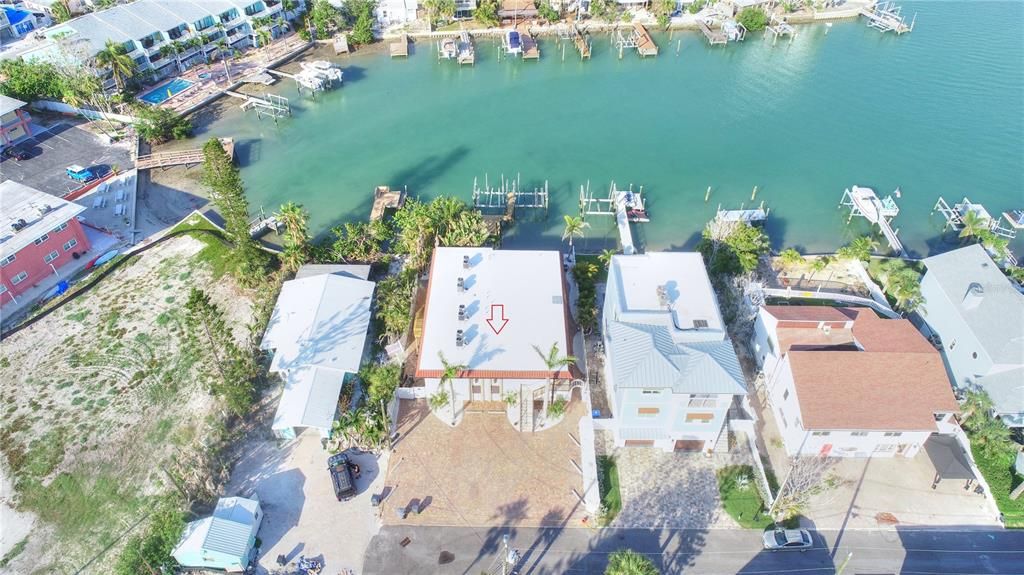 For Rent: $2,000 (1 beds, 1 baths, 560 Square Feet)