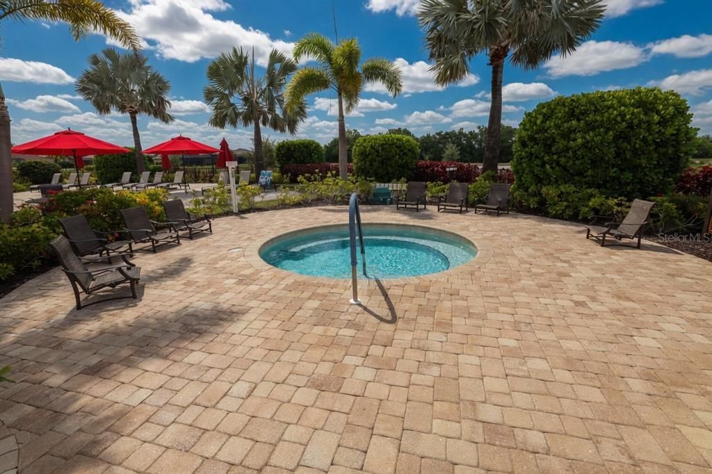 For Sale: $329,900 (2 beds, 2 baths, 1568 Square Feet)