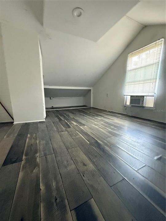 For Sale: $229,900 (3 beds, 1 baths, 1302 Square Feet)