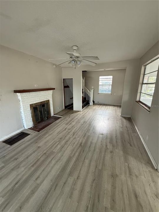 For Sale: $229,900 (3 beds, 1 baths, 1302 Square Feet)