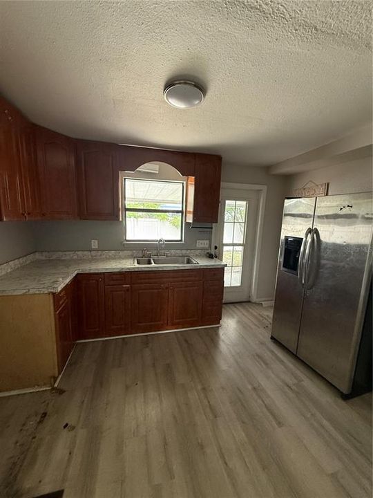 For Sale: $229,900 (3 beds, 1 baths, 1302 Square Feet)