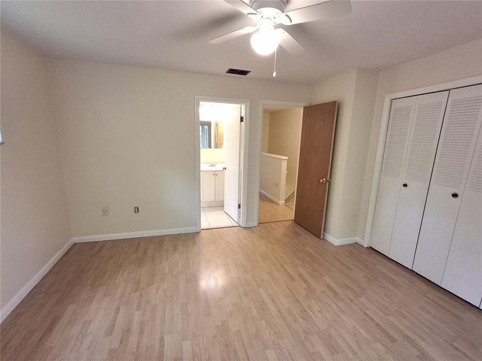 For Sale: $115,000 (2 beds, 2 baths, 1120 Square Feet)