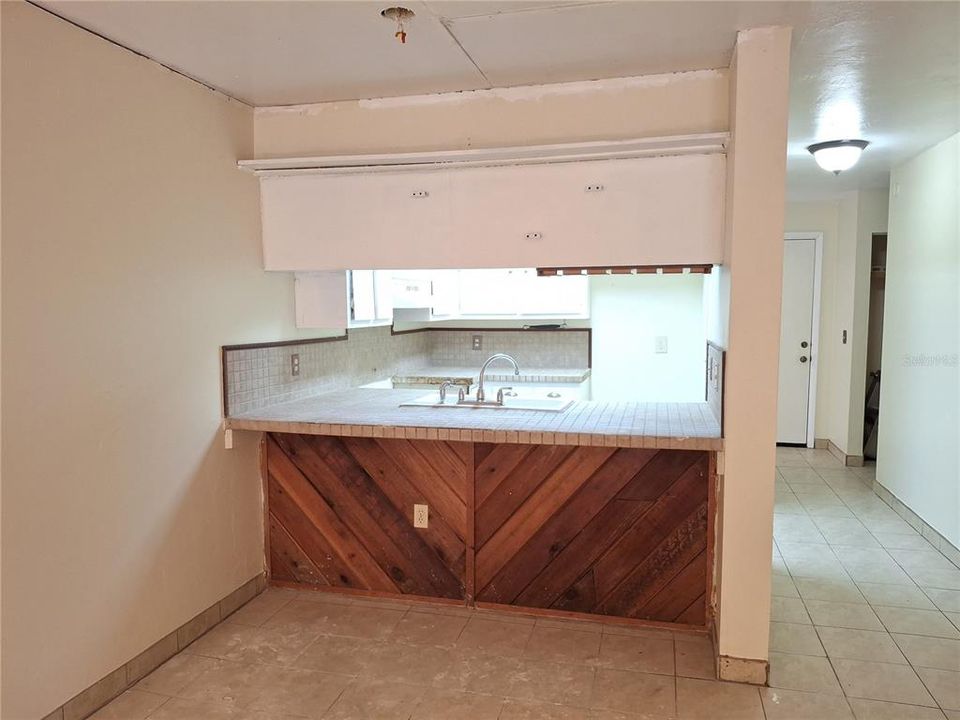 For Sale: $115,000 (2 beds, 2 baths, 1120 Square Feet)
