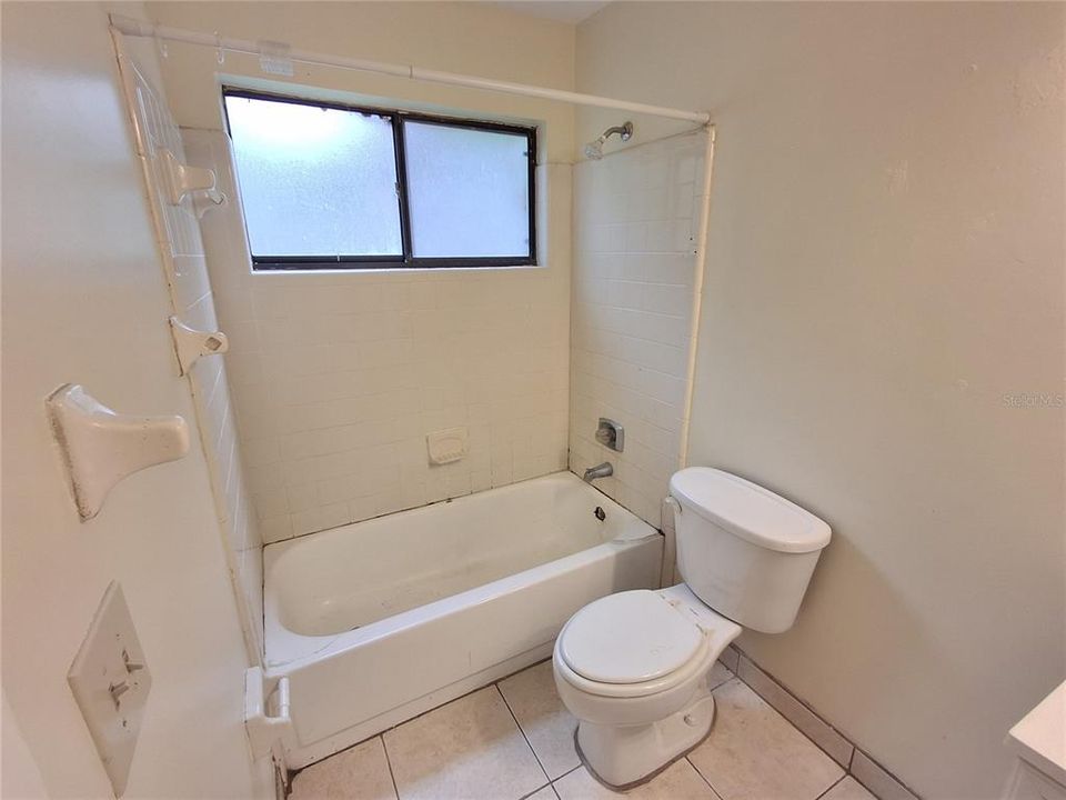 For Sale: $115,000 (2 beds, 2 baths, 1120 Square Feet)