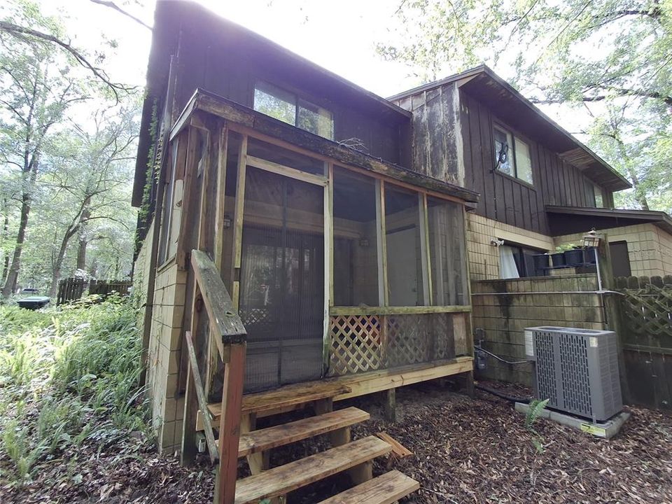 For Sale: $115,000 (2 beds, 2 baths, 1120 Square Feet)