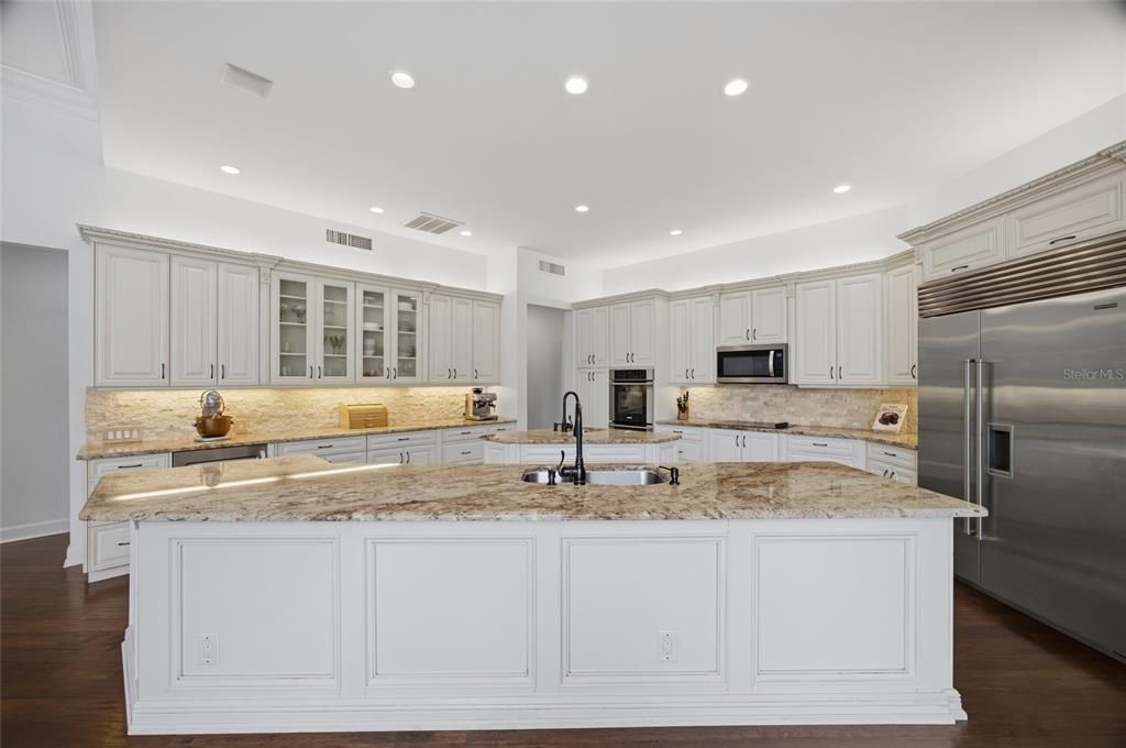 En Venta: $1,275,000 (4 camas, 3 baños, 3163 Pies cuadrados)