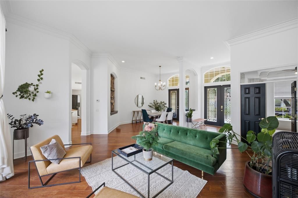 En Venta: $1,275,000 (4 camas, 3 baños, 3163 Pies cuadrados)