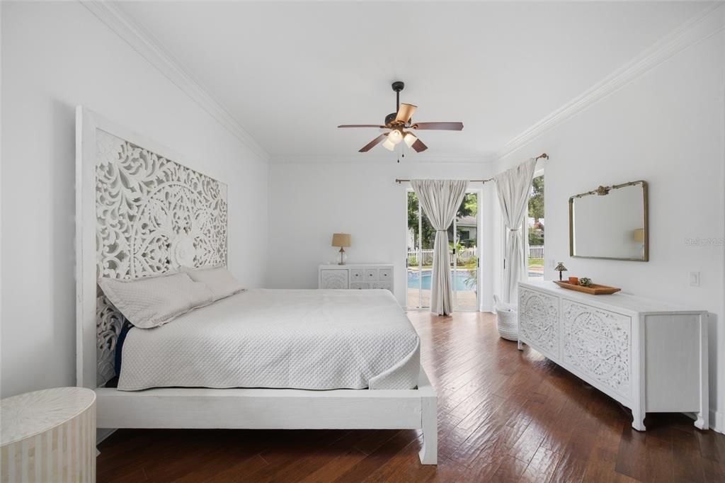 En Venta: $1,275,000 (4 camas, 3 baños, 3163 Pies cuadrados)