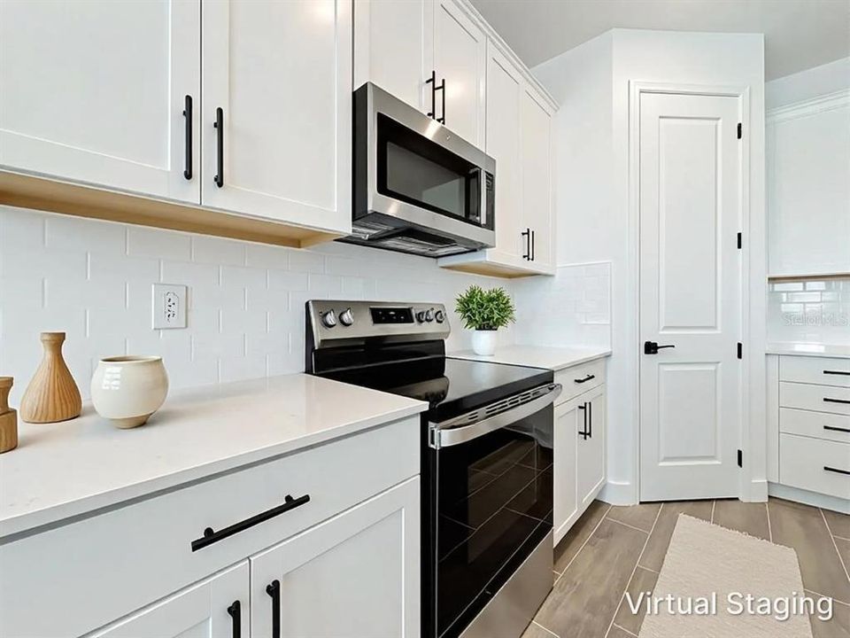В аренду: $2,700 (4 спален, 3 ванн, 2051 Квадратных фут)
