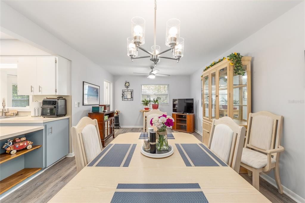 For Sale: $209,900 (2 beds, 2 baths, 1676 Square Feet)