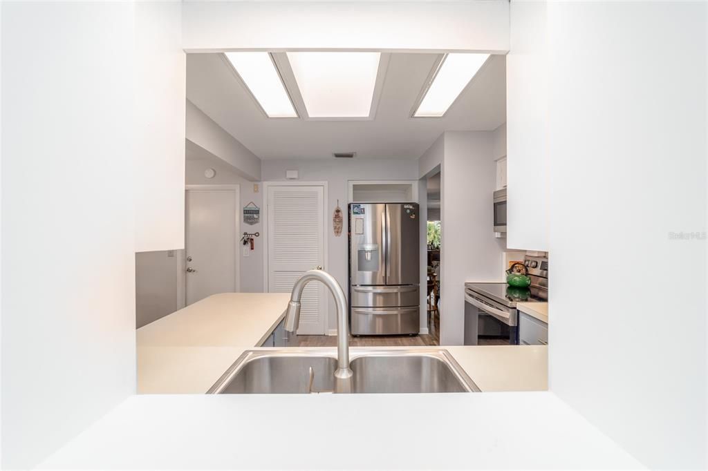 For Sale: $209,900 (2 beds, 2 baths, 1676 Square Feet)