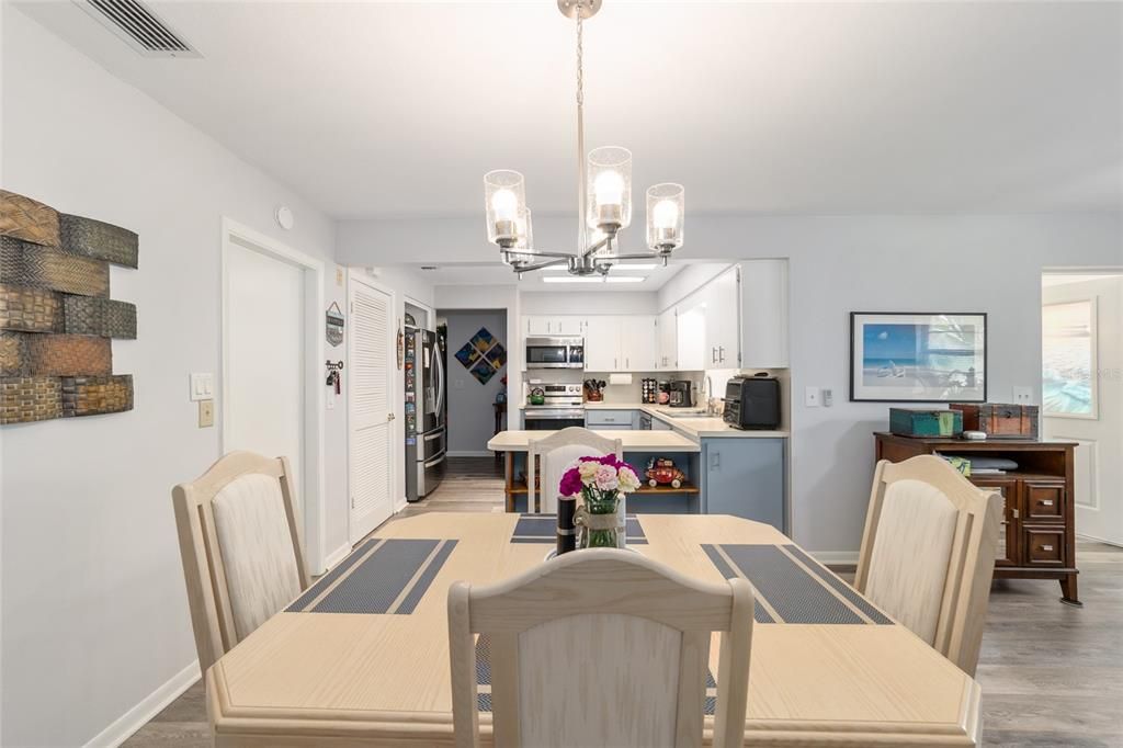 For Sale: $209,900 (2 beds, 2 baths, 1676 Square Feet)