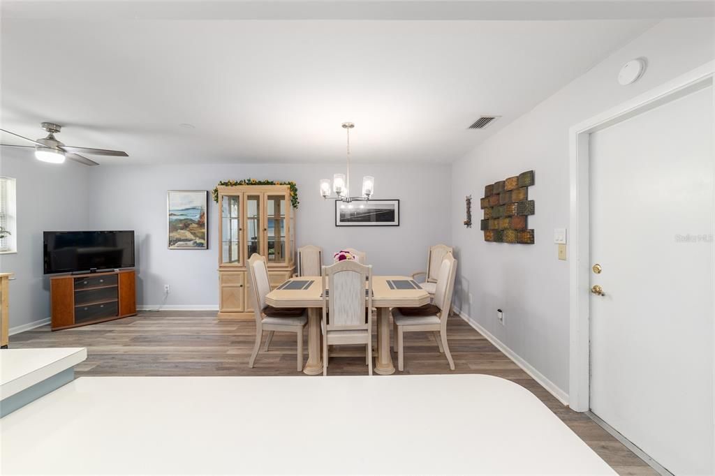 For Sale: $209,900 (2 beds, 2 baths, 1676 Square Feet)