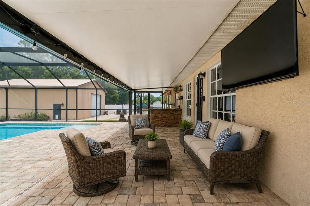 En Venta: $694,900 (3 camas, 2 baños, 1665 Pies cuadrados)