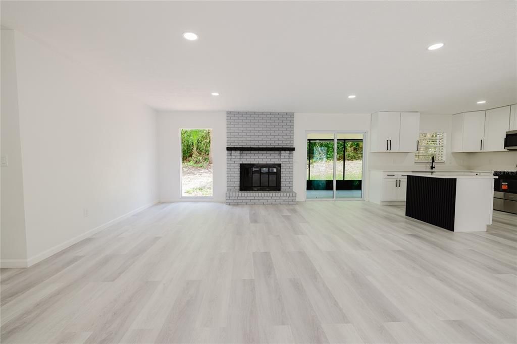 En Venta: $398,000 (3 camas, 2 baños, 1554 Pies cuadrados)