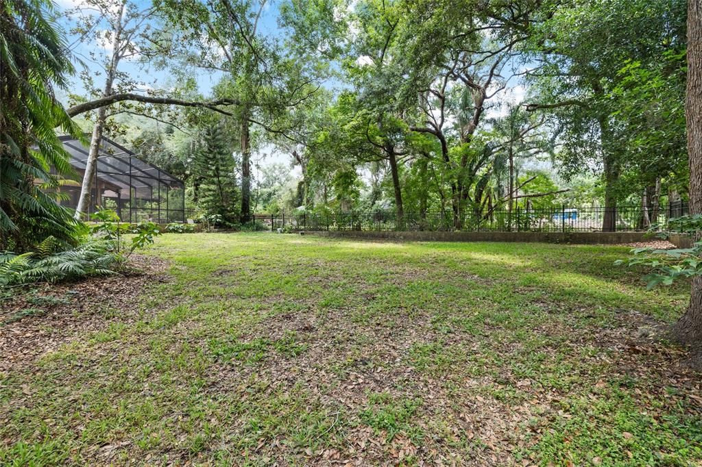 For Sale: $650,000 (3 beds, 2 baths, 2881 Square Feet)