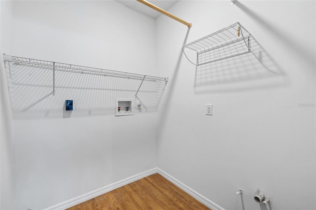 For Sale: $650,000 (3 beds, 2 baths, 2881 Square Feet)