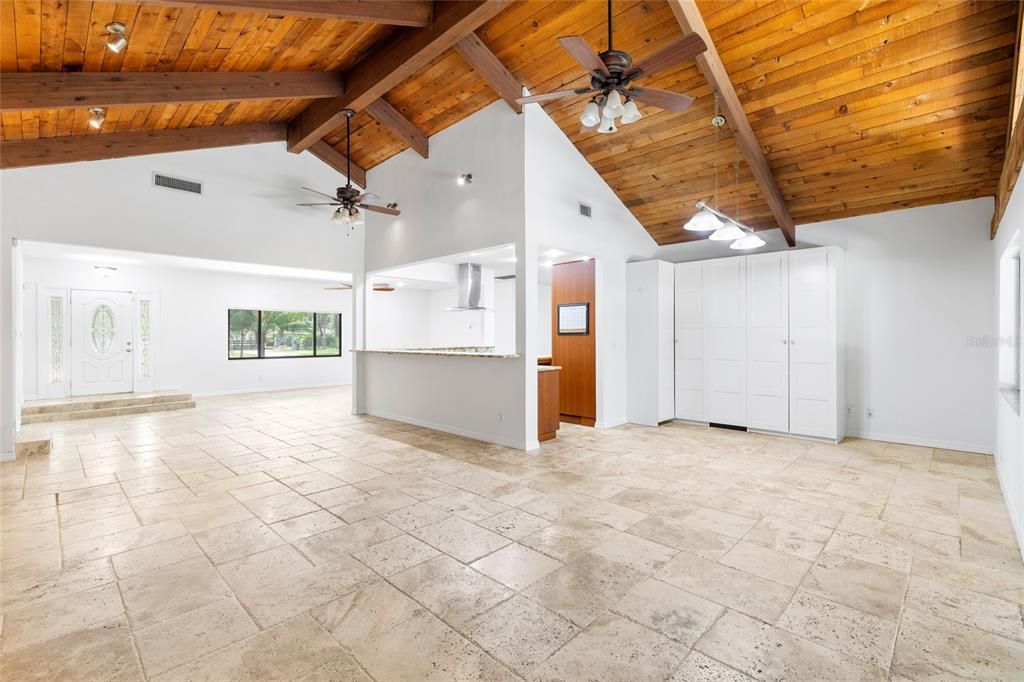 For Sale: $650,000 (3 beds, 2 baths, 2881 Square Feet)