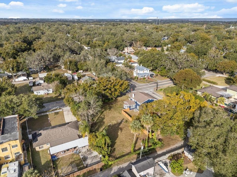 待售: $199,900 (0.25 acres)