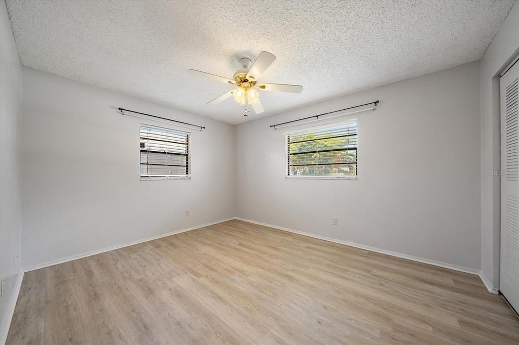 For Sale: $410,000 (3 beds, 2 baths, 1576 Square Feet)