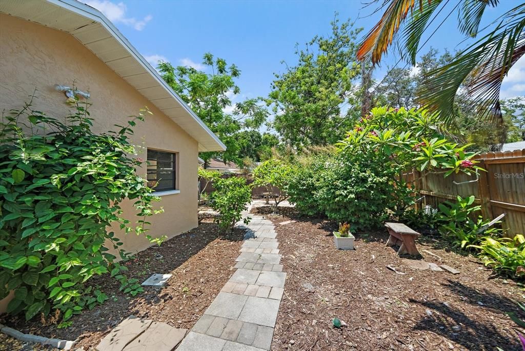 For Sale: $410,000 (3 beds, 2 baths, 1576 Square Feet)