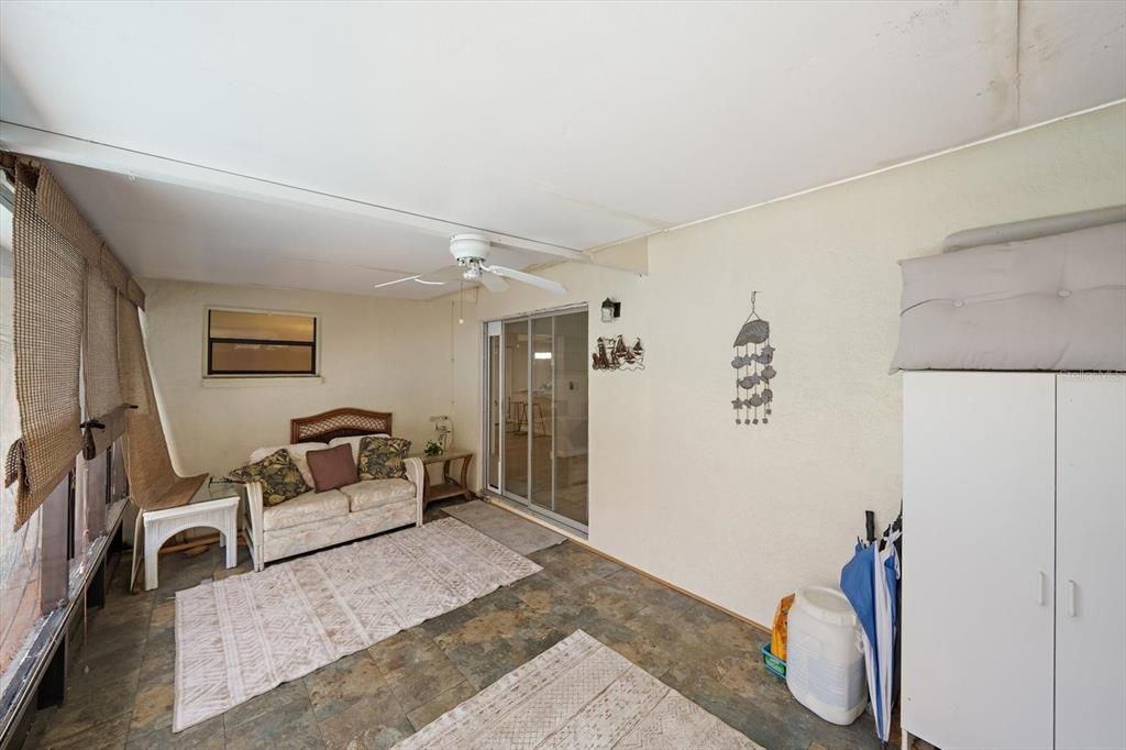For Sale: $410,000 (3 beds, 2 baths, 1576 Square Feet)