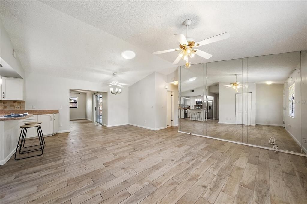For Sale: $410,000 (3 beds, 2 baths, 1576 Square Feet)