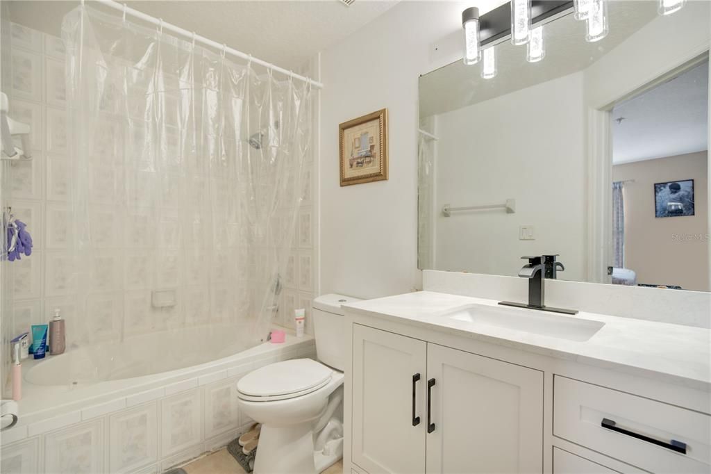 For Sale: $270,000 (2 beds, 2 baths, 1343 Square Feet)