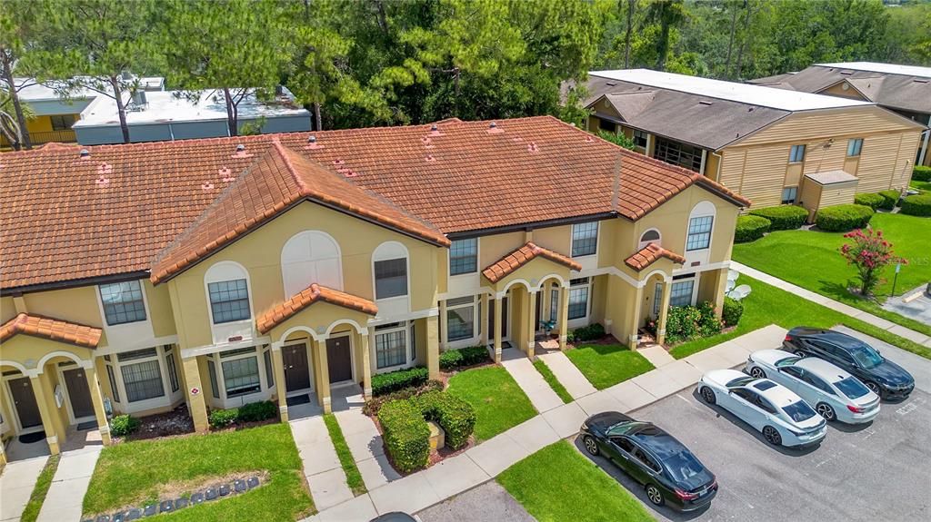 For Sale: $270,000 (2 beds, 2 baths, 1343 Square Feet)
