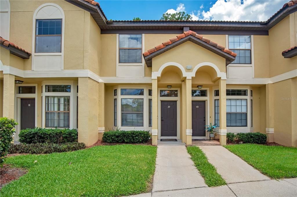 For Sale: $270,000 (2 beds, 2 baths, 1343 Square Feet)
