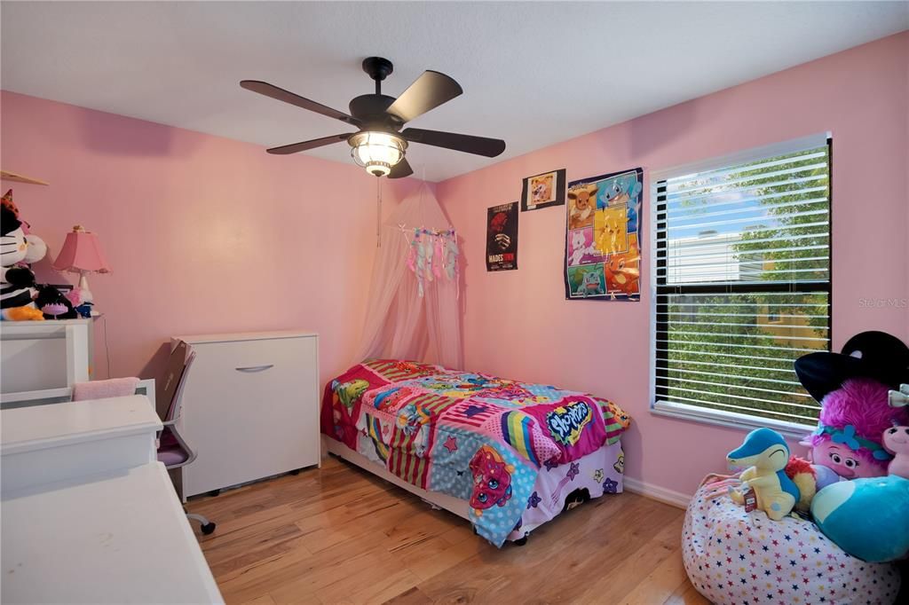 For Sale: $270,000 (2 beds, 2 baths, 1343 Square Feet)
