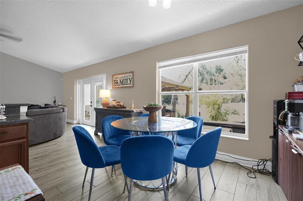For Sale: $399,000 (4 beds, 2 baths, 1933 Square Feet)