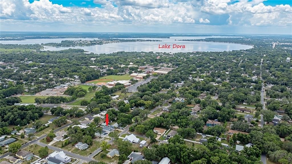 En Venta: $639,400 (4 camas, 3 baños, 2052 Pies cuadrados)